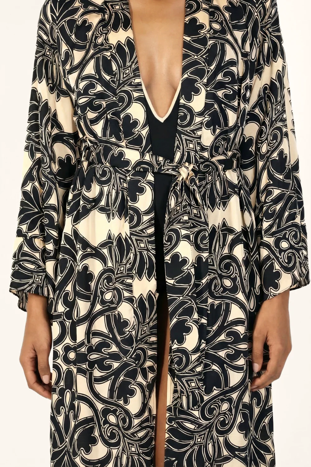 Kimono Lea - Black Mantra - Image 3