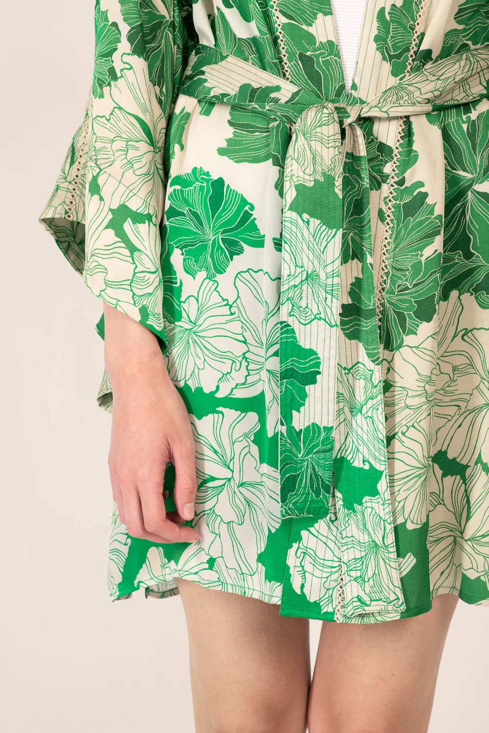 Kimono Luna - Green Flower Bunch - Image 8