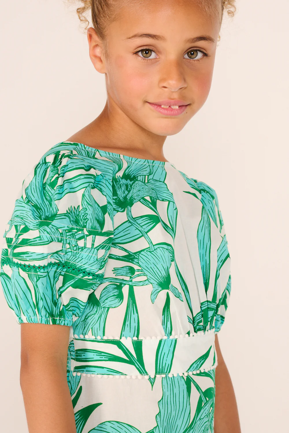 Mini Dress Chantal for girls - Green Palm Leaf - Image 3